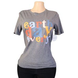 Women's Earth Day Everyday Graphic Tee X-S